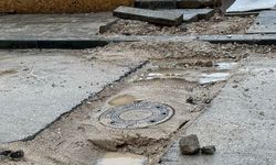 Ankara Çankaya'da Yol Çökmesi: Vatandaşlar Tedirgin