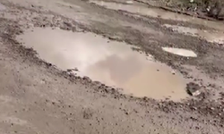 Ankara'da bitmeyen çile: Bahçekapı'da yağmur yağdı, yol göle döndü!