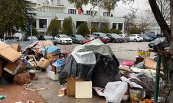 Ankara'nın Merkezinde Skandal Manzara: GMK Bulvarı Çöplük Oldu!