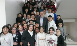 Erdal Beşikçioğlu’ndan eğitime destek mesajı: En değerli yatırım geleceğe yapılan yatırımdır