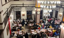 Ankara’da Gazzeli aileler TÜGVA’nın iftarında buluştu