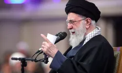 Bomba iddia! Hamaney öldürüldü mü? İran'dan peş peşe açıklamalar