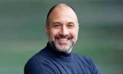 Kanat Tibet kimdir, ne iş yapar? Babasının cenazesine neden katılmadı?