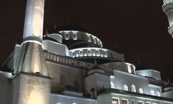 Ankara’da Ramazan coşkusu başladı! İlk teravihte camiler doldu taştı