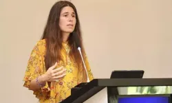 Çeşme Belediye Başkanı Lal Denizli'den "ihale ve eskort" iddialarına sert yanıt