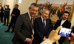 Özgür Özel’den Bülent Arınç’a Meclis ziyareti: “Güneşin altındaki her şey gündemdir”