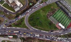 Altın düşünce Kuyumcukent’e akın: Gram altın tükendi, trafik kilitlendi