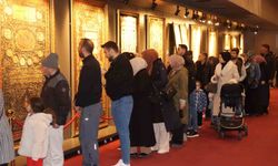 Kayseri’de iftar sonrası büyük izdiham: Kutsal Emanetler ve Vakıf Eserleri Sergisi’ne akın