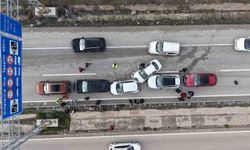 Kırıkkale’de bayram dönüşü zincirleme kaza! Anne ve iki çocuk yaralandı