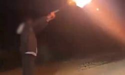 Sokak ortasında silahla ateş açtı! Sosyal medyada paylaşılan görüntü sonrası yakalandı