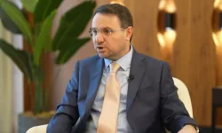 Adalet Bakanı Gürlek: "Üniversitede Notlarımı Satarak Para Kazandım"