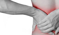 Bel ağrısını 2 dakikada geçirdiği iddia edilen müzik viral oldu