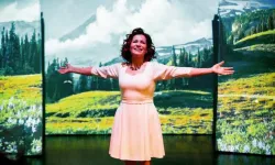 Betül Arım "Dışarıda Hiçbir Şey Var!" ile Ankara'da Sahne Alıyor