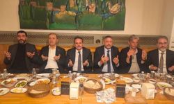 Başkentte Dayanışma Sofrası: Mamak’ta Muhtarlar İftarda Bir Araya Geldi