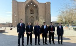 Musa Kazım Arıcan Türkisten'dan dünyaya seslendi: "Hikmet kaybolursa insan da kaybolur"