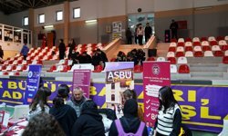 ASBÜ tanıtım gününde yoğun ilgi: Adaylar geleceklerini şekillendiriyor