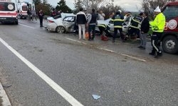 Ankara’da feci kaza! Otomobiller kafa kafaya çarpıştı: 4 ölü