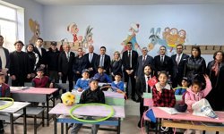 Ankara'da örnek proje: Gazetecilerden öğrencilere kitap desteği