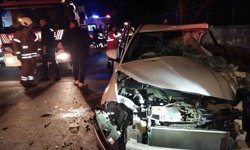 Beykoz’da feci kaza: Servis minibüsü ile otomobil çarpıştı, 12 yaralı