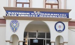 İzmir’de polise bıçaklı saldırı: 3 polis yaralandı, 4 kişi gözaltında