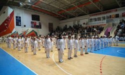 Muşlu karatecilerden eli öpülesi hareket işte o kareler