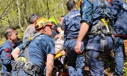 Samsun’da kayalıklardan düştü! Ölümden döndü