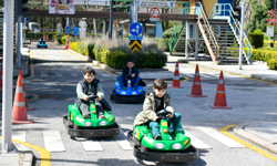Kurallar oyunla öğretiliyor: Ankara'da miniklere trafik bilinci aşılandı