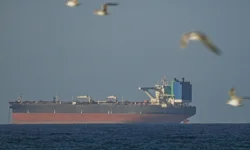 Hürmüz’de gerilim tırmanıyor: İran gemilere el koydu ateş açtı
