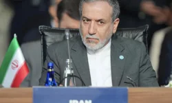 İran’dan ateşkes hamlesi: Arakçi İslamabad’a gidiyor ABD’nin kararı belirsiz