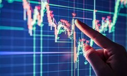 Ateşkes piyasaları sarstı: Petrol çakıldı altın zirveye koştu