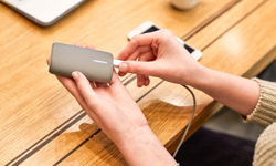 Uçuşta yeni dönem! Powerbank kullanımına yasak geldi