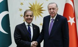 Müzakere sürecinde Pakistan Başbakanı’ndan Türkiye’ye kritik ziyaret