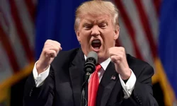 Trump’tan İran’a küfürlü tehdit: 'Salı günü eşi benzeri olmayacak'