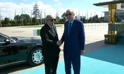 Cumhurbaşkanı Erdoğan Cezayir Cumhurbaşkanı Tebbun’u Külliye’de resmi törenle karşıladı