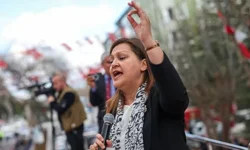 CHP’de deprem etkisi! Barış Yarkadaş iddia etti Burcu Köksal AK Partiye geçecek!