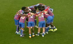 Crystal Palace tarihe geçti: UEFA Konferans Ligi kupası İngiliz ekibinin