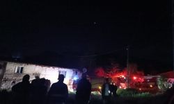 Ankara’da korkutan yangın! Rüzgar alevleri yan eve taşıdı