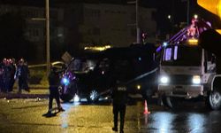 Nevşehir'de can pazarı: Tur minibüsü ile otomobil çarpıştı, 1 ölü 10 yaralı!