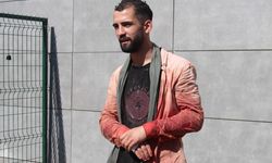 “13 dakikada kurbanı keserim” dedi parmağını kesti!