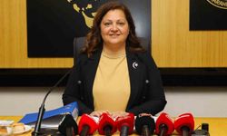 Siyaset gündemi çalkalanıyor... Burcu Köksal AK Parti Genel Merkezi'nde!