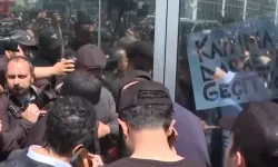 CHP Genel Merkezi’nde tahliye krizi Polis kapıya dayandı içeride kritik bekleyiş sürüyor!