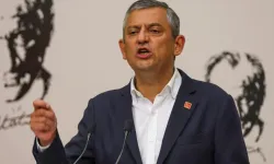 CHP kulisleri karıştı: Özgür Özel'den vekillerin "Yeni parti kuralım" teklifine sert yanıt verdi!