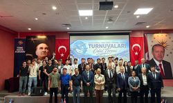 Türk Hava Kurumu Üniversitesi'nde sporun kazananları ödüllerine kavuştu