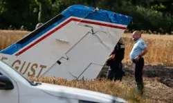 Fransa’da paraşüt uçağı düştü: Pilot ve 10 kişi hayatını kaybetti