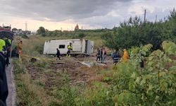 Isparta’da tur minibüsü şarampole yuvarlandı: 4 ölü, 16 yaralı
