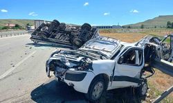 Erzurum’da arıza yapan aracını kontrol eden sürücüye kamyon çarptı