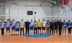 Bala’da Kurumlar Arası Voleybol Turnuvası Nefes Kesiyor