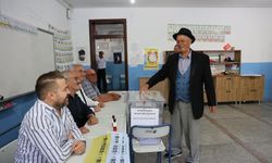 YSK kararı sonrası sandıklar kuruldu: Binlerce seçmen oy kullanıyor!