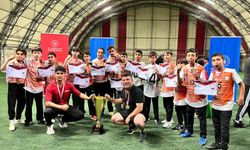 Ankara’ya çifte gurur: Hacı Bayram Veli Spor Ortaokulu Türkiye’yi salladı