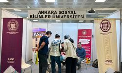 11. Üniversite Tercih Fuarı'nda ASBÜ rüzgârı! Aday öğrencilerden yoğun katılım